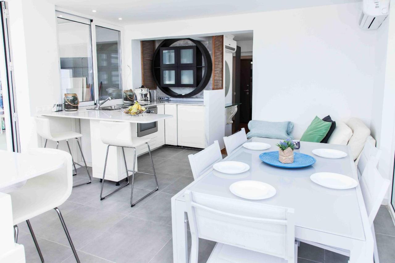Gorgeous Penthouse With Private Jacuzzi And Amazing View! Apartment Athens Luaran gambar