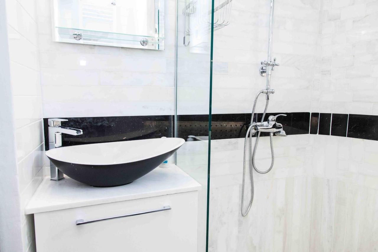Gorgeous Penthouse With Private Jacuzzi And Amazing View! Apartment Athens Luaran gambar