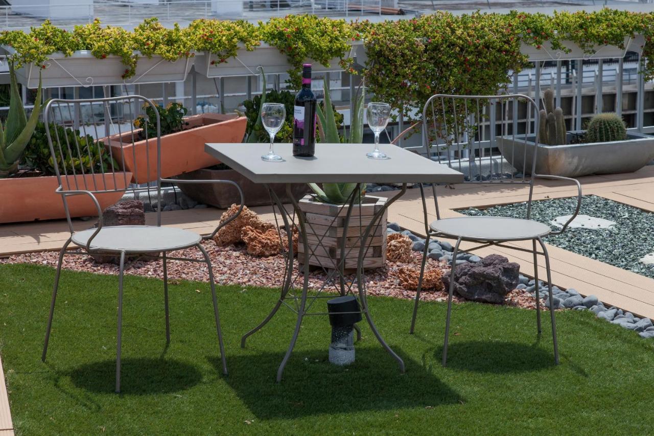 Gorgeous Penthouse With Private Jacuzzi And Amazing View! Apartment Athens Luaran gambar